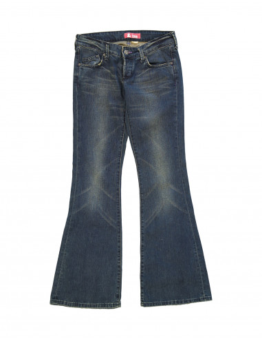 Chic women's jeans