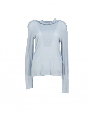 Closed women's roll neck top