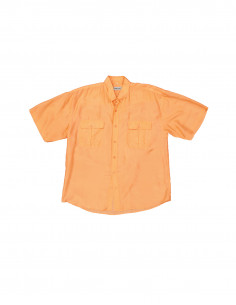 Cer tain men's silk shirt