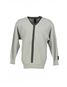 Carlo Colucci men's V-neck sweater