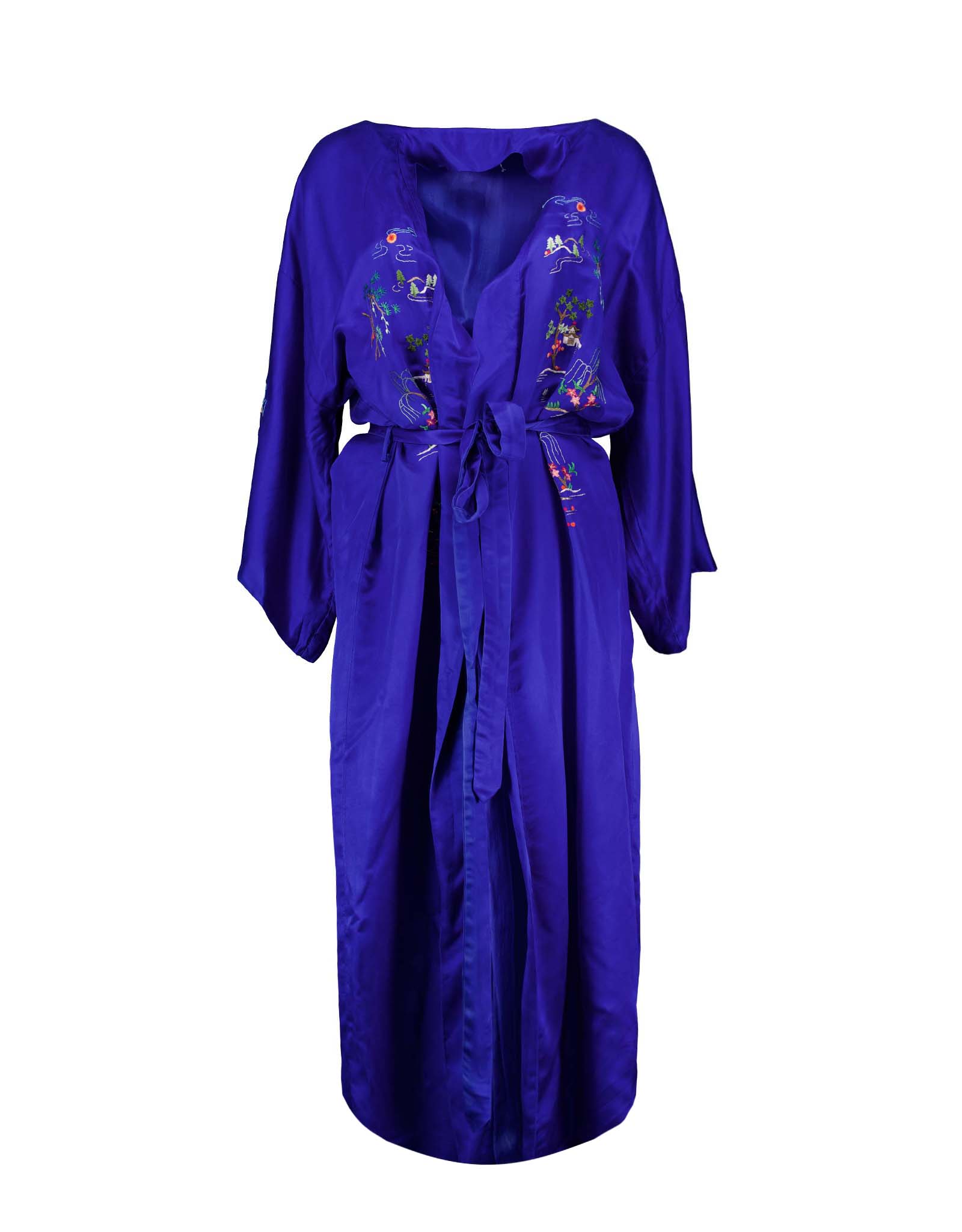 Golden Dragon vintage women's 90's blue floral silk embroidered dressing gown Golden Dragon vintage women's 90's blue floral silk embroidered dressing gown